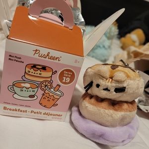 COPY - Pusheen Breakfast Pancakes blind box series 19 keychain plush